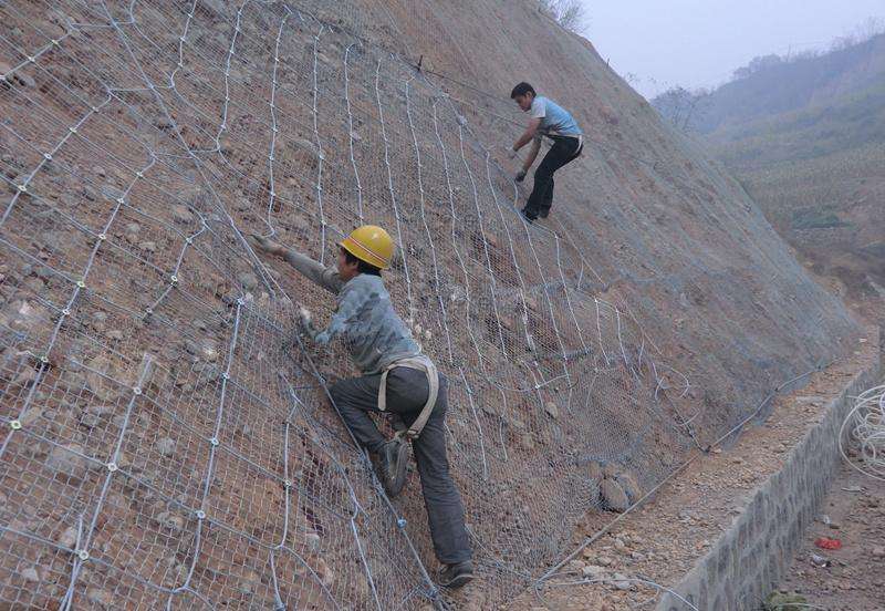 落石防護網施工時注意的危險因素