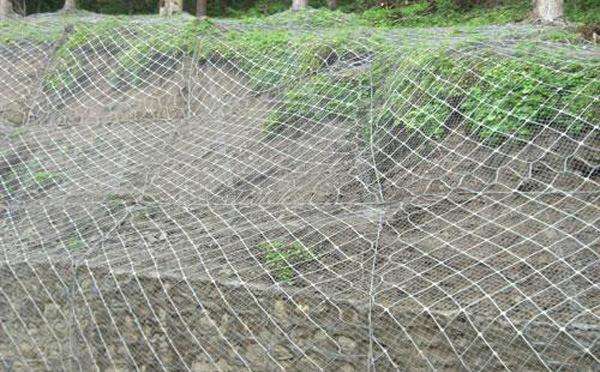主動邊坡落石防護網如何使用效果比較好
