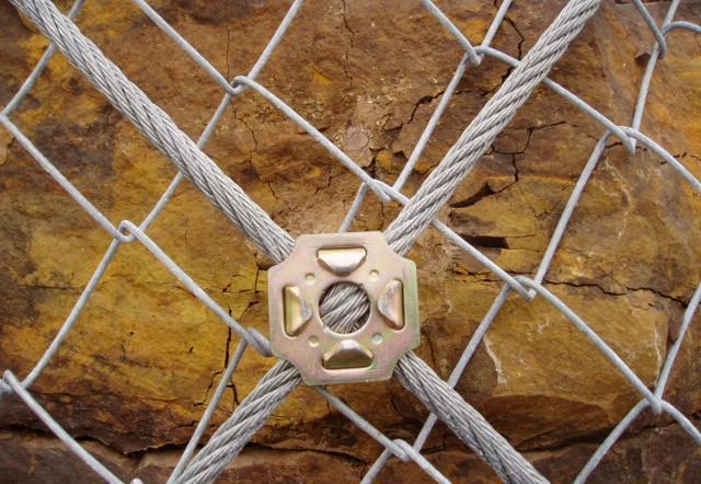 邊坡落石防護網卡扣使用過程中的注意事項