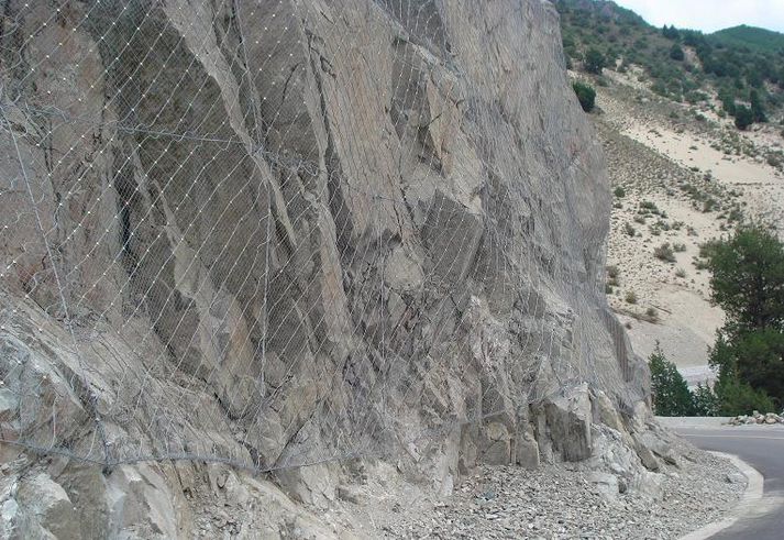 邊坡落石防護網在地質災害防護中的優勢